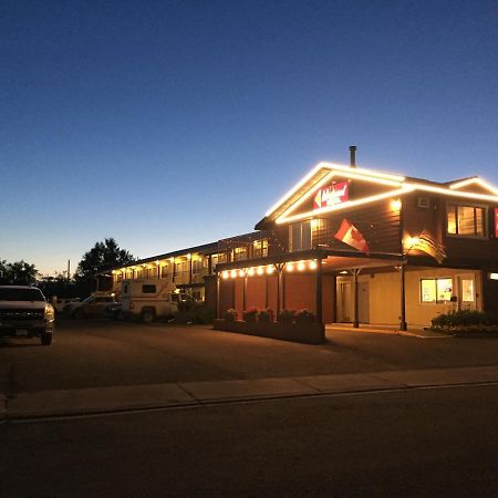 Westwood Motel 100 Mile House Экстерьер фото